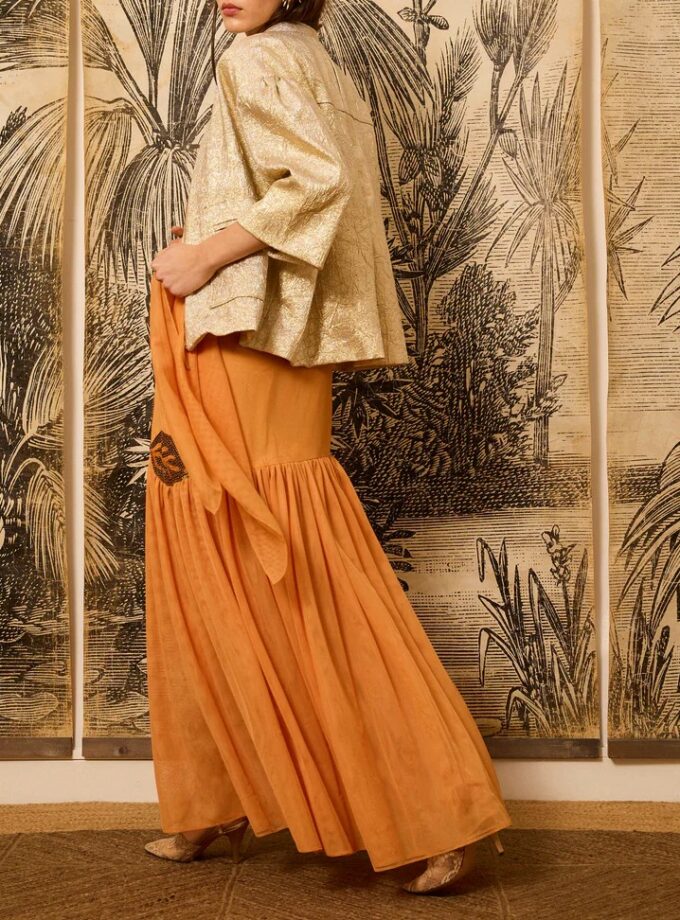 cazadora metalizada dorada