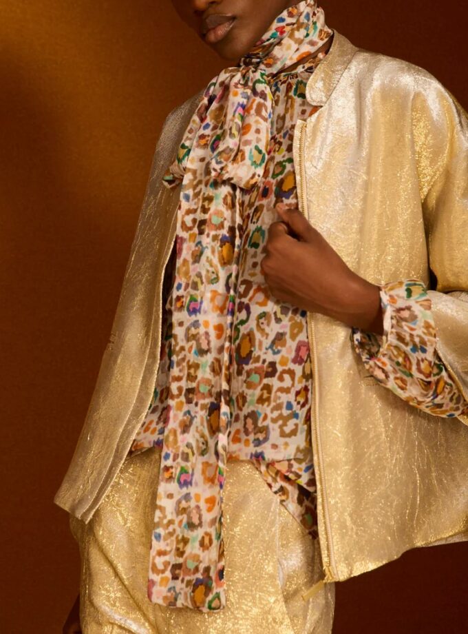 cazadora metalizada dorada