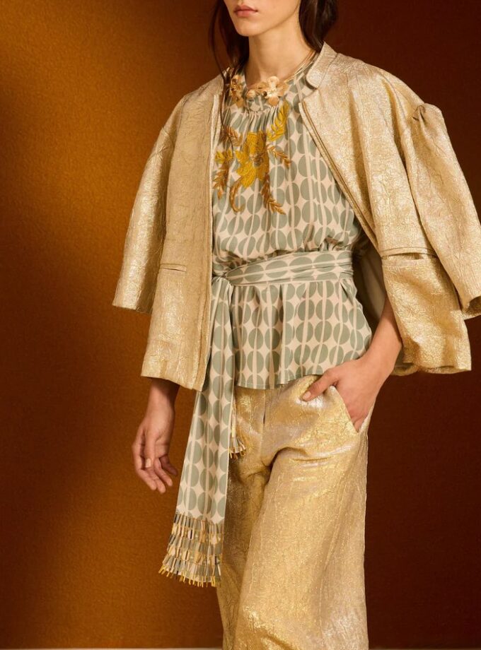 cazadora metalizada dorada